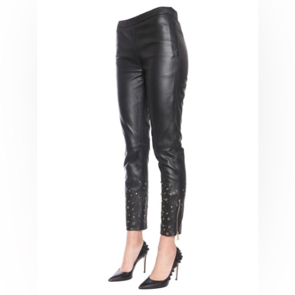 NWT BOUTIQUE MOSCHINO Leather
Pants w metallic studs Size 2 Brand new !!